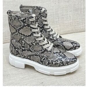 Bamboo Womens Snakeskin Print Lace Up Combat Boots Grey White Lug Sole Size 7.5